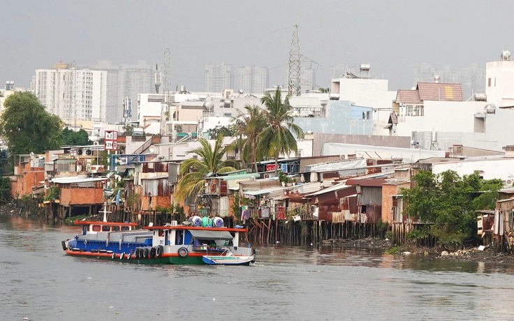 Năm 2030 phải hoàn thành việc thực hiện Đề án di dời toàn bộ nhà trên và ven sông, kênh, rạch và chỉnh trang đô thị